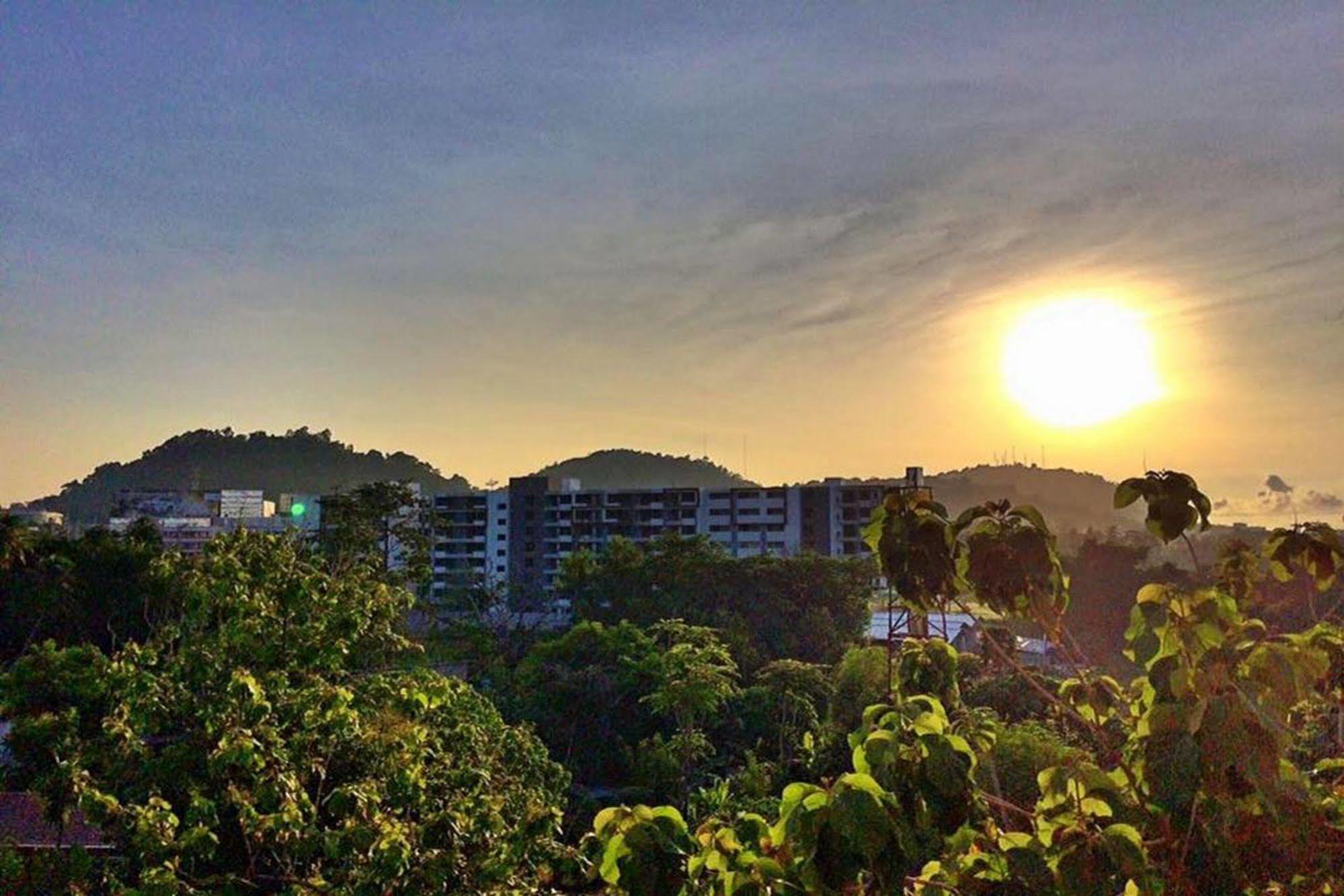 Dusit Naka Place Phuket Kültér fotó